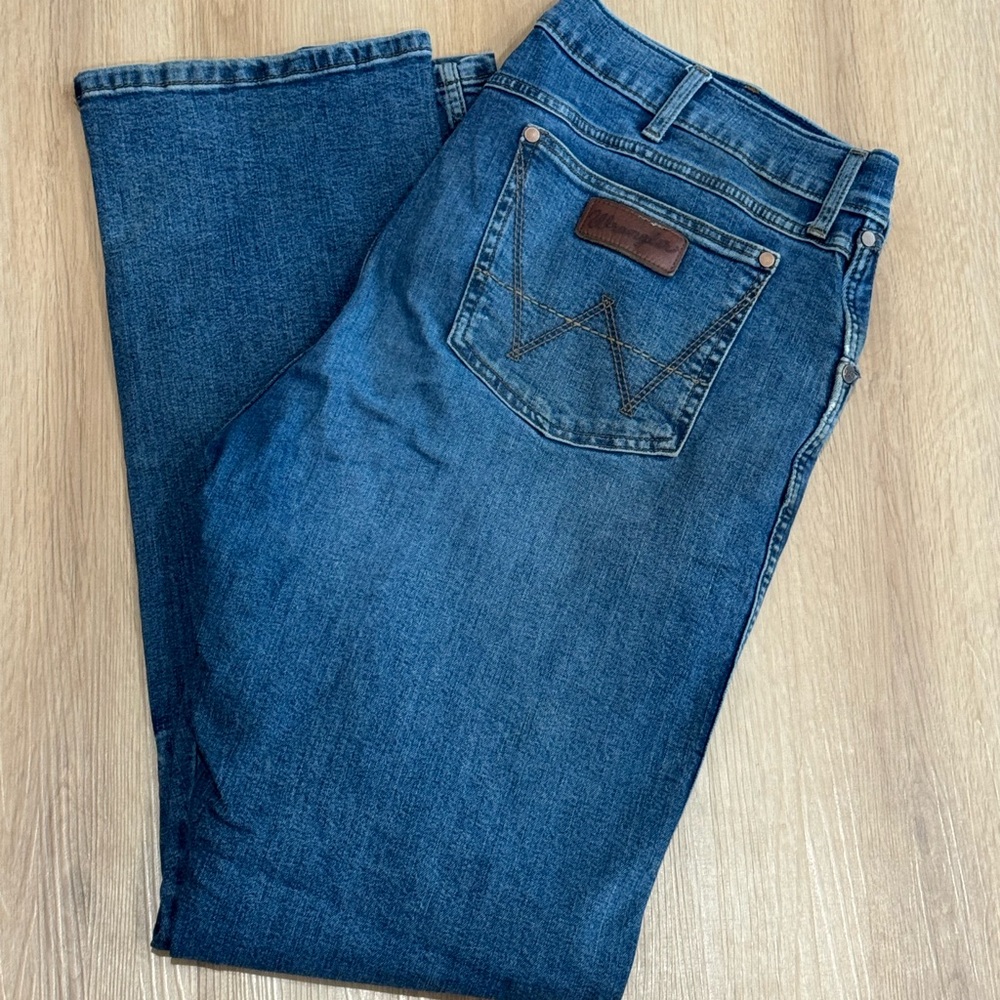 Wrangler Men's Dark Blue Straight Jeans